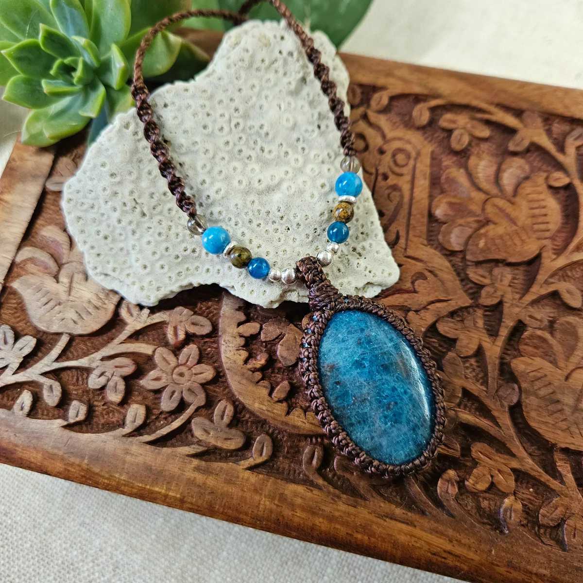 Apatite Oval Pendant Necklace - Mocha - Soulful Stones
