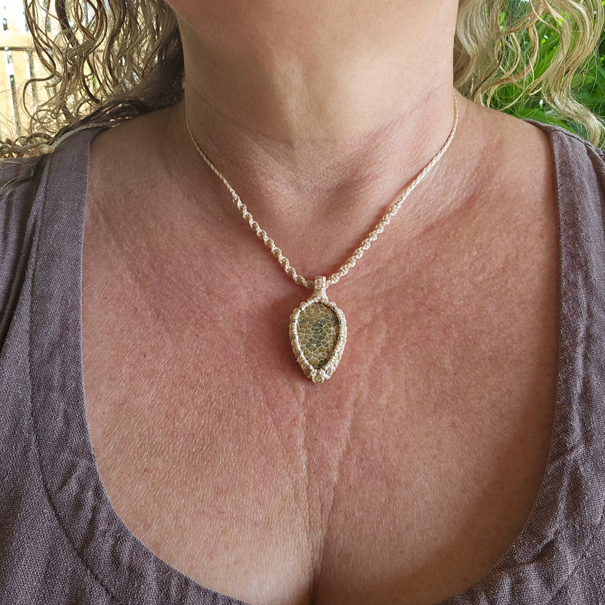 Ivy Teardrop Pendant Necklace - Fossil Coral