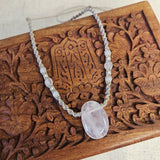 Shoreline macrame necklace - Rose Quartz