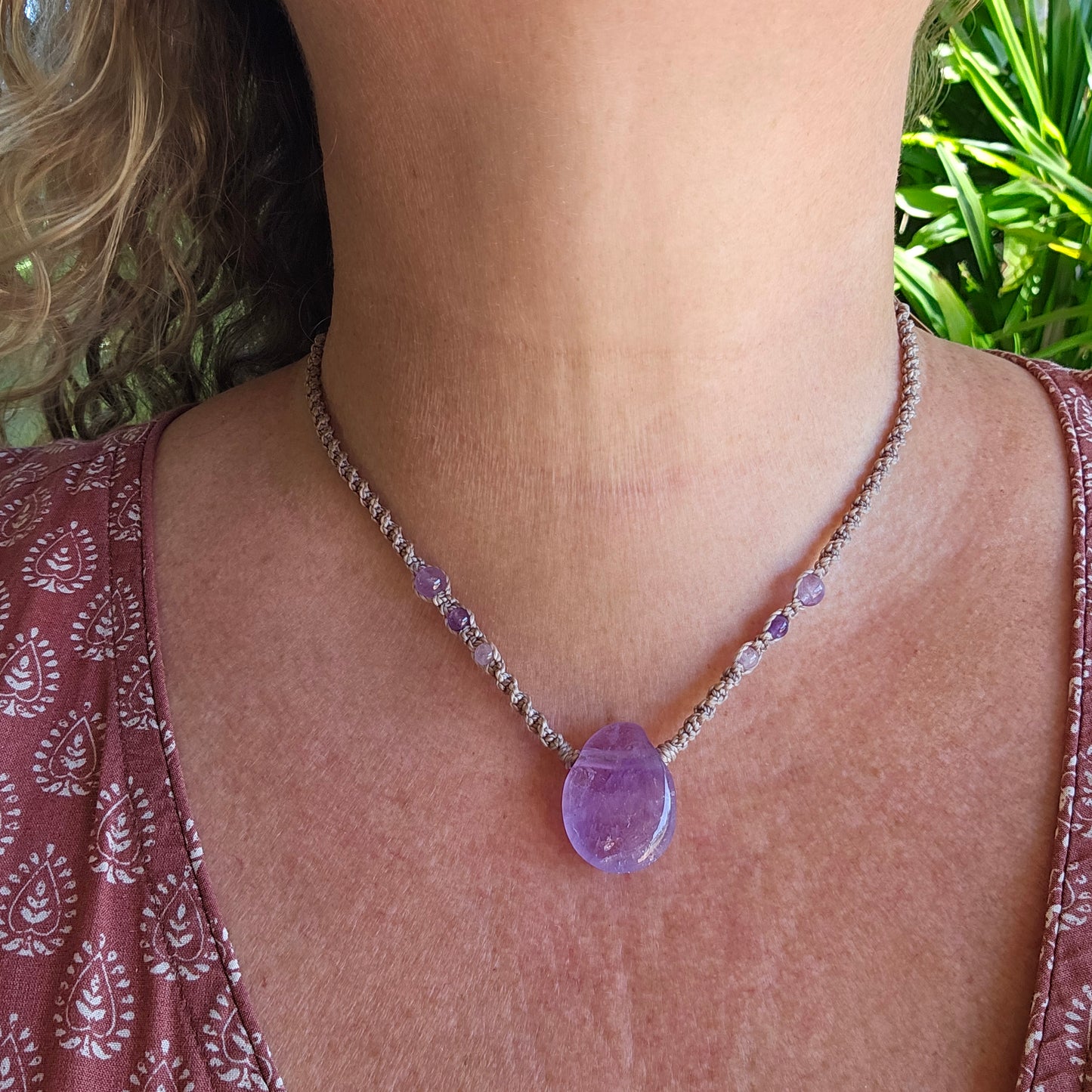 Shoreline macrame necklace - Amethyst