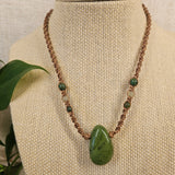 Shoreline macrame necklace - Nephrite Jade