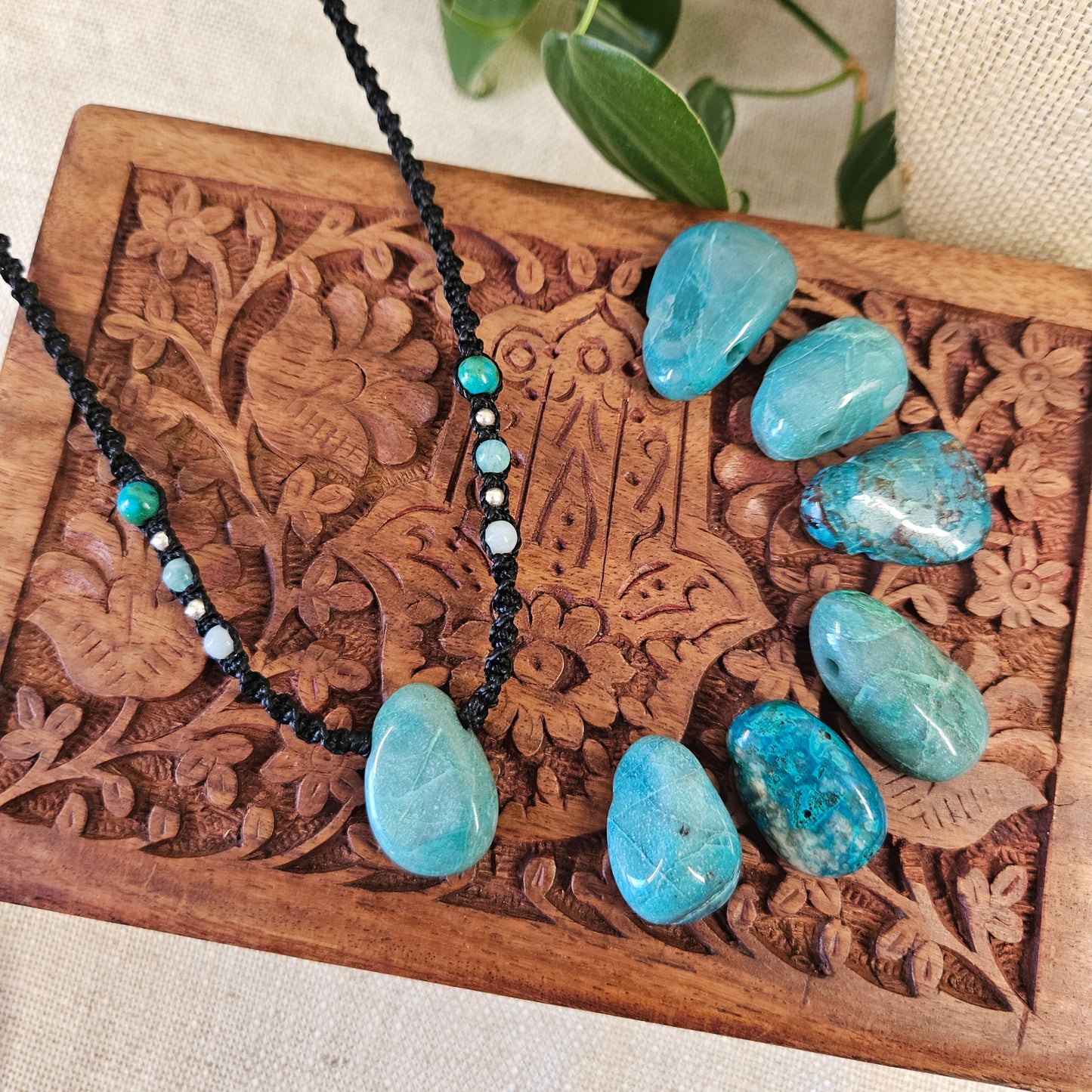 Shoreline macrame necklace - Chrysocolla