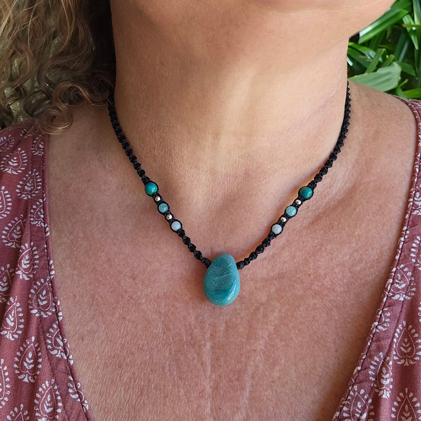Shoreline macrame necklace - Chrysocolla